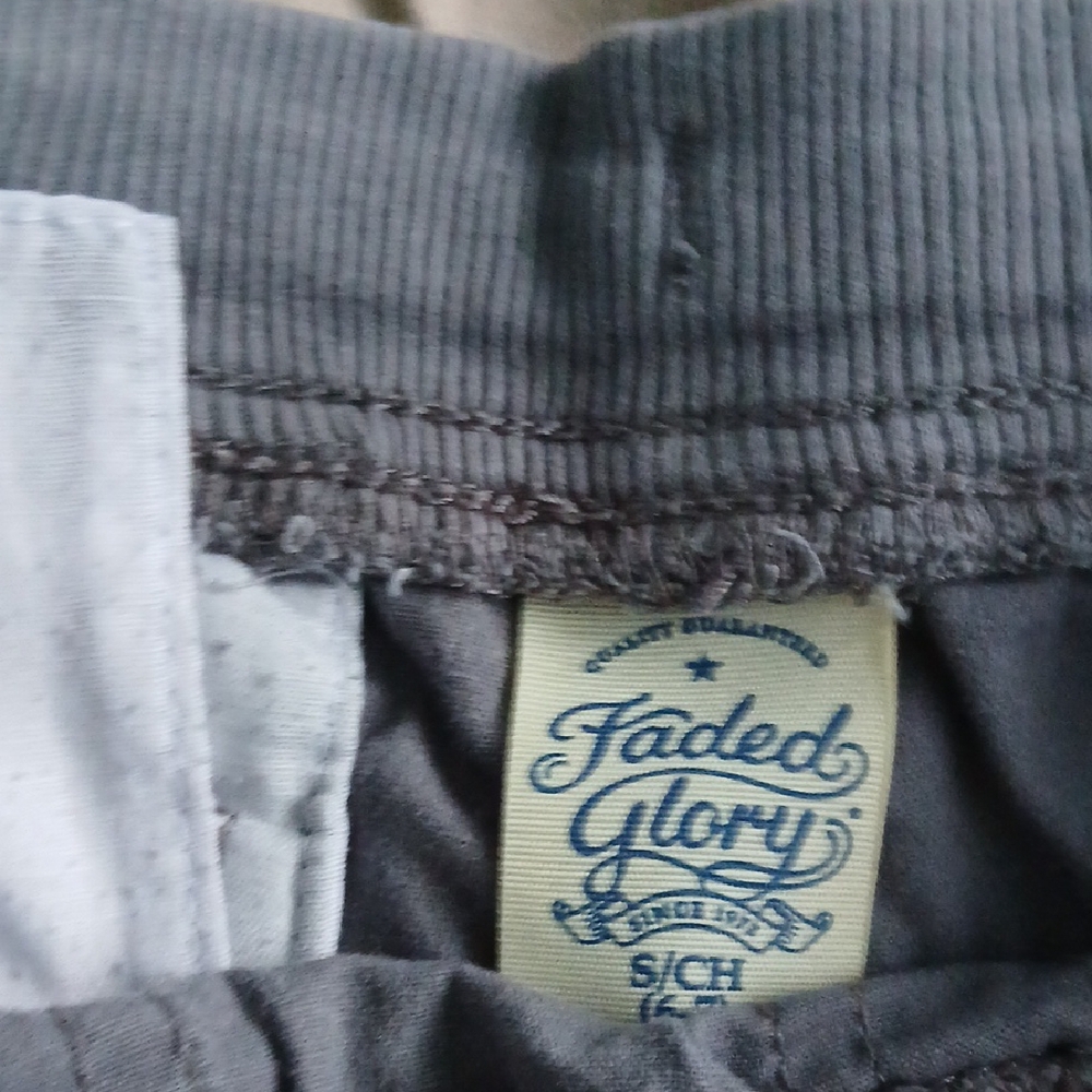 Lot Of 3 Pairs Of Boy's Shorts, Sz 7 In Beige Gray And Navy - Picture 3 of 5